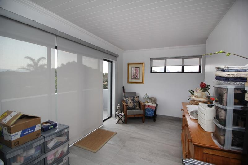 5 Bedroom Property for Sale in Fraaiuitsig Western Cape